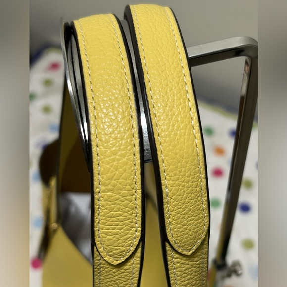 COACH Hadley Pebble Leather Turnlock Tote in Yellow - Picture 5 of 12